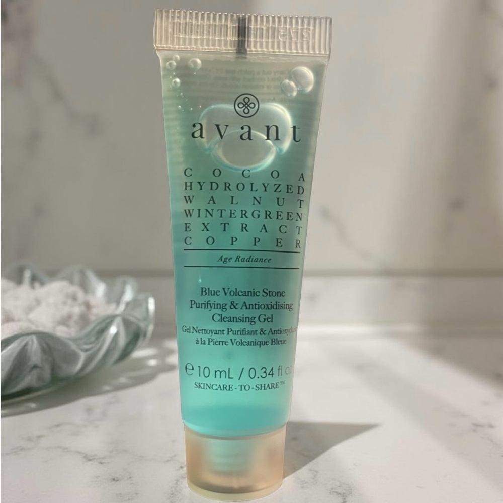 Avant Aqua Volcanic Stone Cleanser 💧